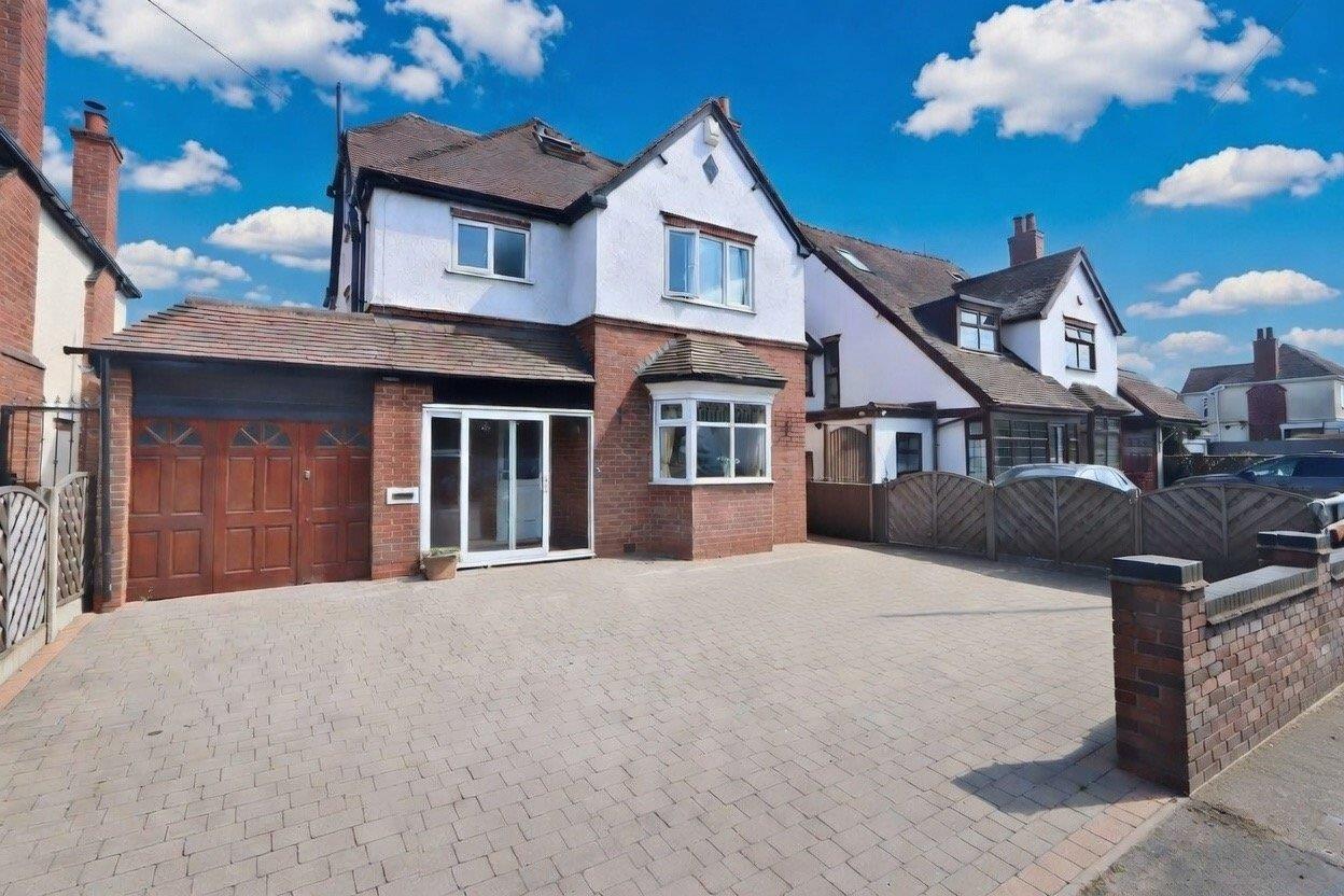 4 bed property in Kidderminster Road, Stourbridge